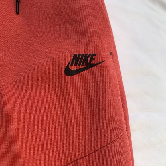 Nike Sportswear Tech Fleece Jogger Pants Boys Youth Size M HV5869 672 NWT - Picture 4 of 10